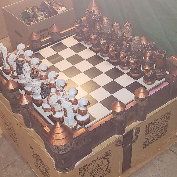 Ceramic Chess set - Picture 7 of 8
